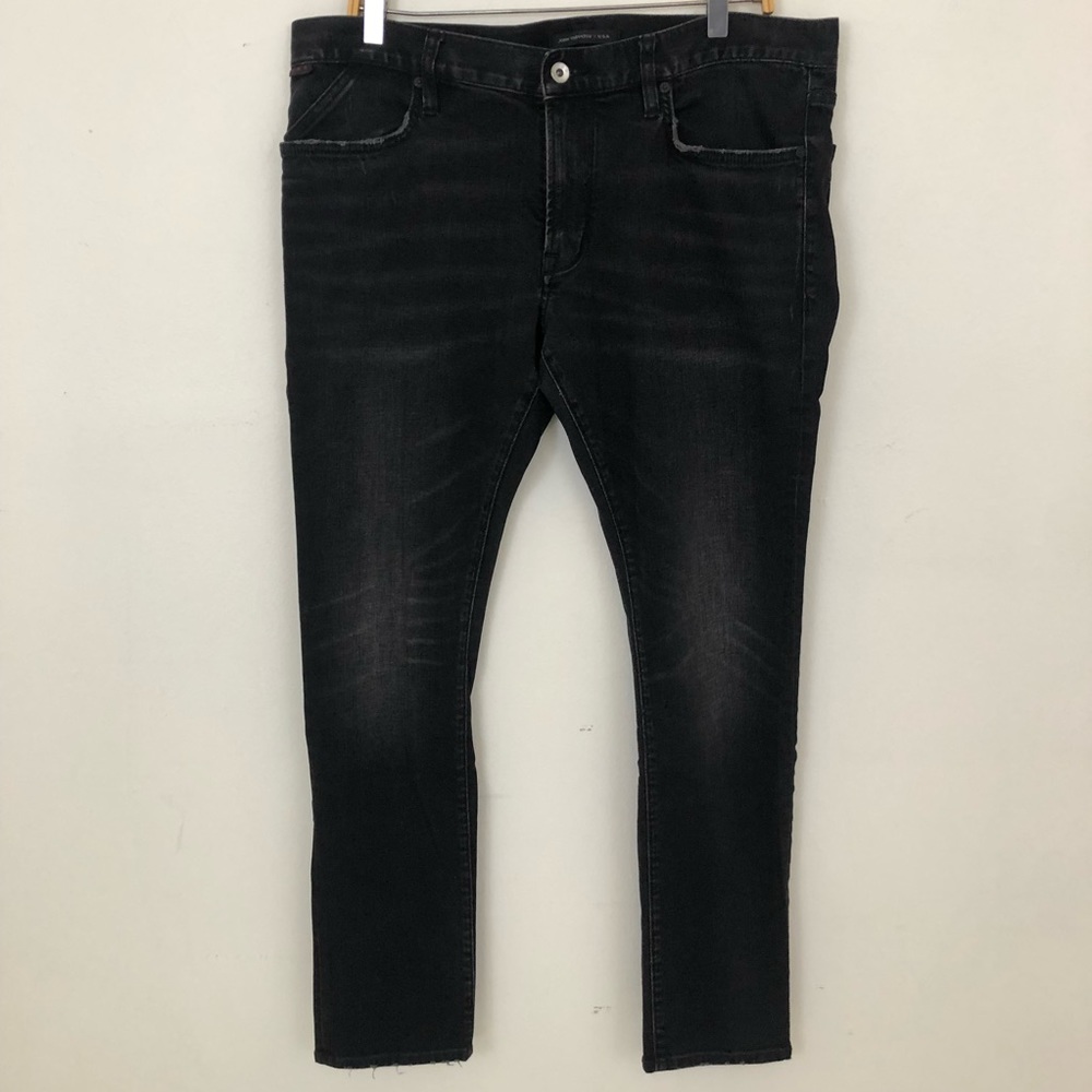 John Varvatos Men’s Black Matchstick Skinny Narrow Jeans. Size 34.